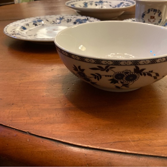 White Star Line Chinese porcelain 2nd Class Titanic reproduction dinnerware - Picture 4 of 15